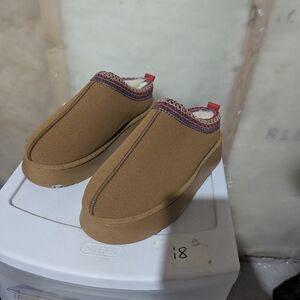 Source Unknown Brown Mules with Red Trim